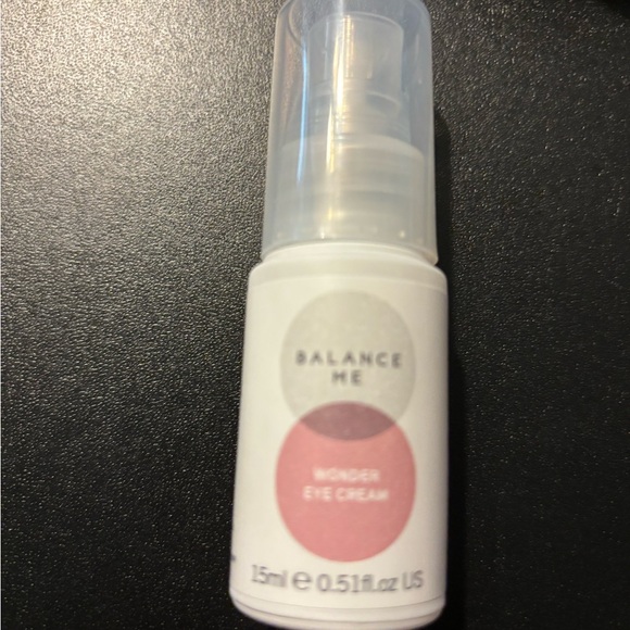 MakeUp Bundle - Picture 14 of 14